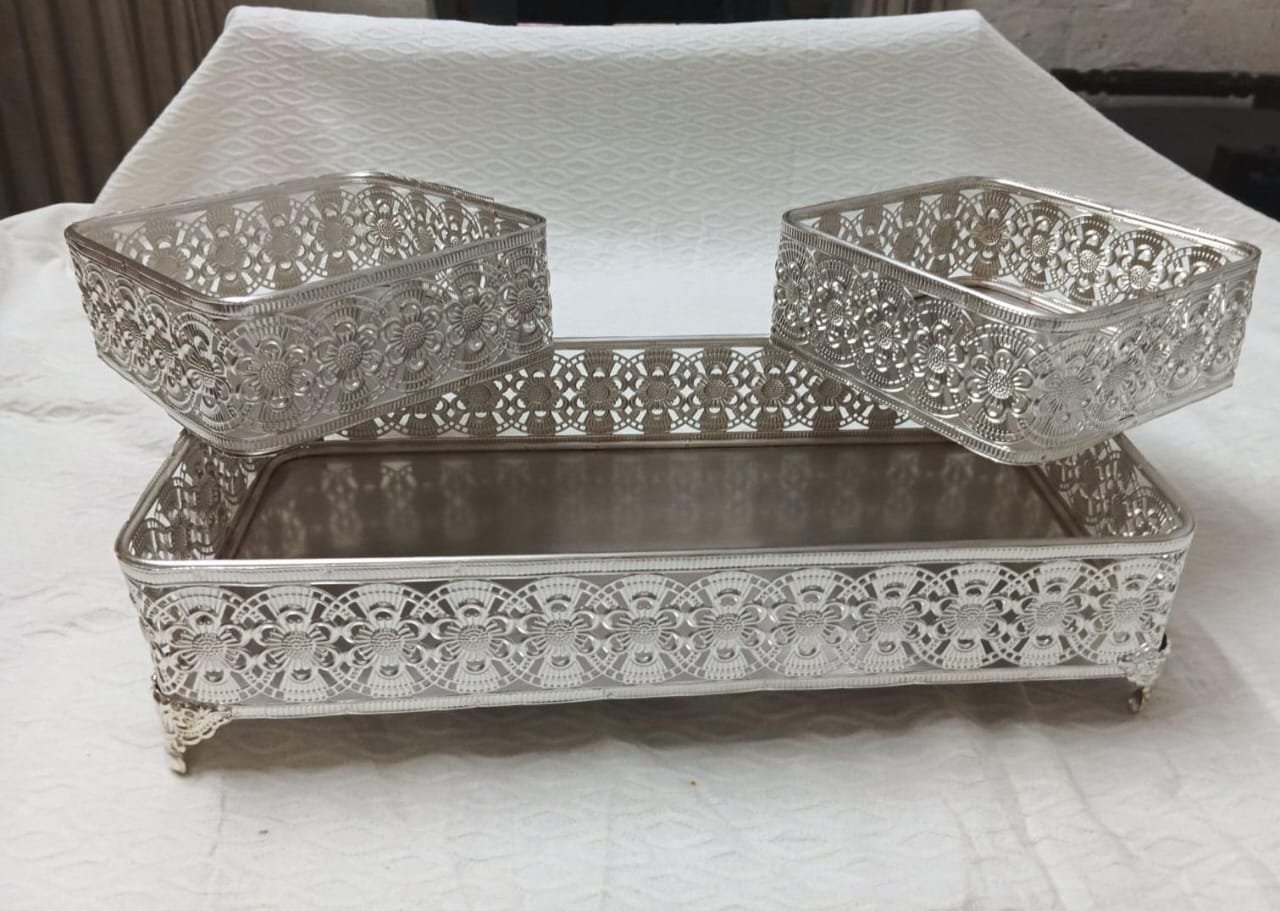 Royal Gold & Silver Filigree 3-Piece Vanity & Dry Fruit Organizer Set - Image 3
